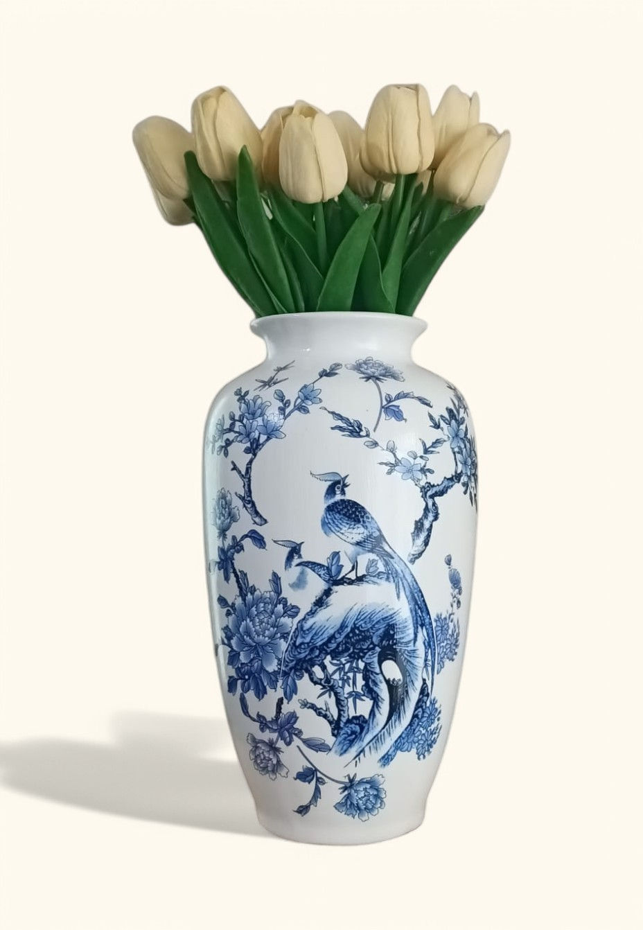 – Zarif formu ve dayanıklı seramik yapısıyla Alouette Vazo, mekânınıza sofistike bir dokunuş katıyor. Şıklığı ve estetiği bi