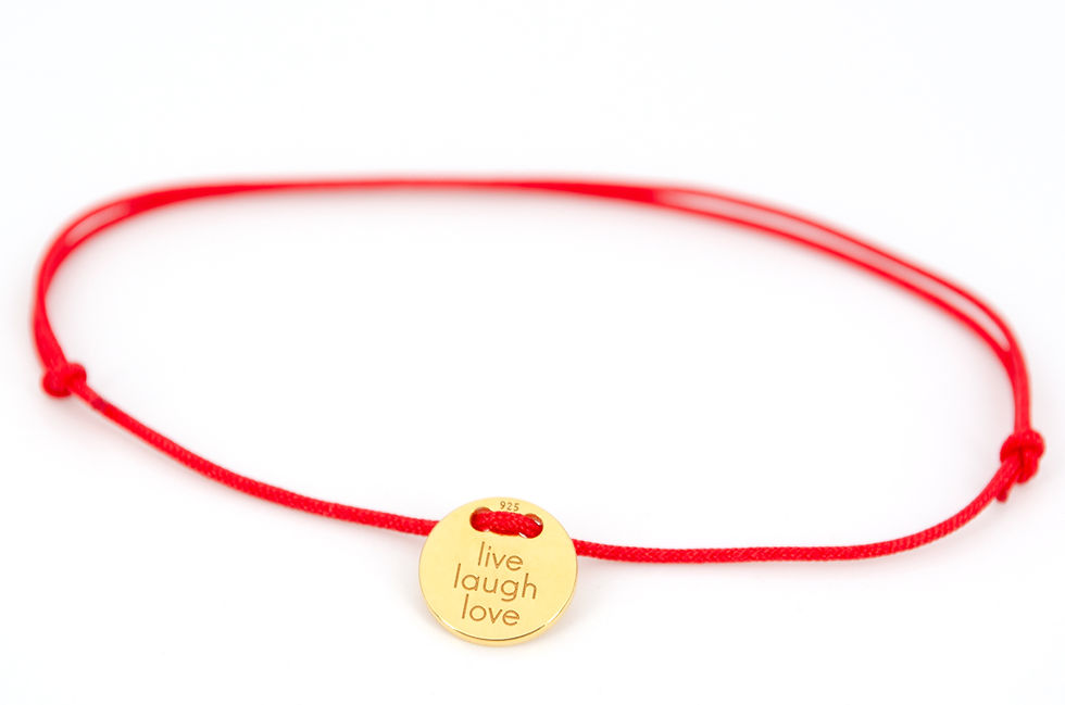 Miniaturbild: Armband Gold Plättchen mit Gravur Lebe Liebe Lache als Geschenk für Familie oder Freunde individuell angefertigter Schmuck