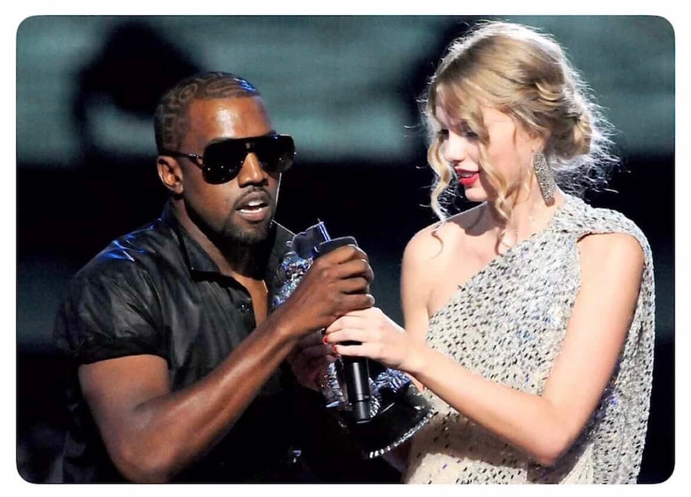 Kanye West Grabbed The Mic From Taylor Swift Just To Tell Her And The ...