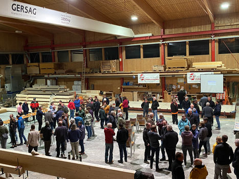 Informationsveranstaltung der Gemeinde bei der Firma Zimmermann Holz und Bau AG war erfrischend
