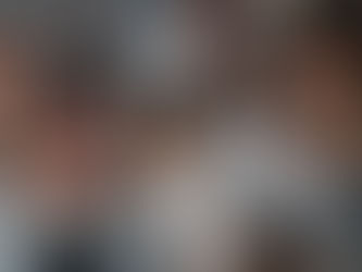 Satışın İki Yüzü: Gençlerin Hayalleri mi, Yaşlıların Konforu mu?