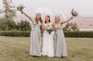 regn på bröllop, bröllop Borensberg, bröllop Östergötland, bröllopstips, first look, bröllopsfotograf Östergötland, bröllop Småland, bröllopsfotograf Småland