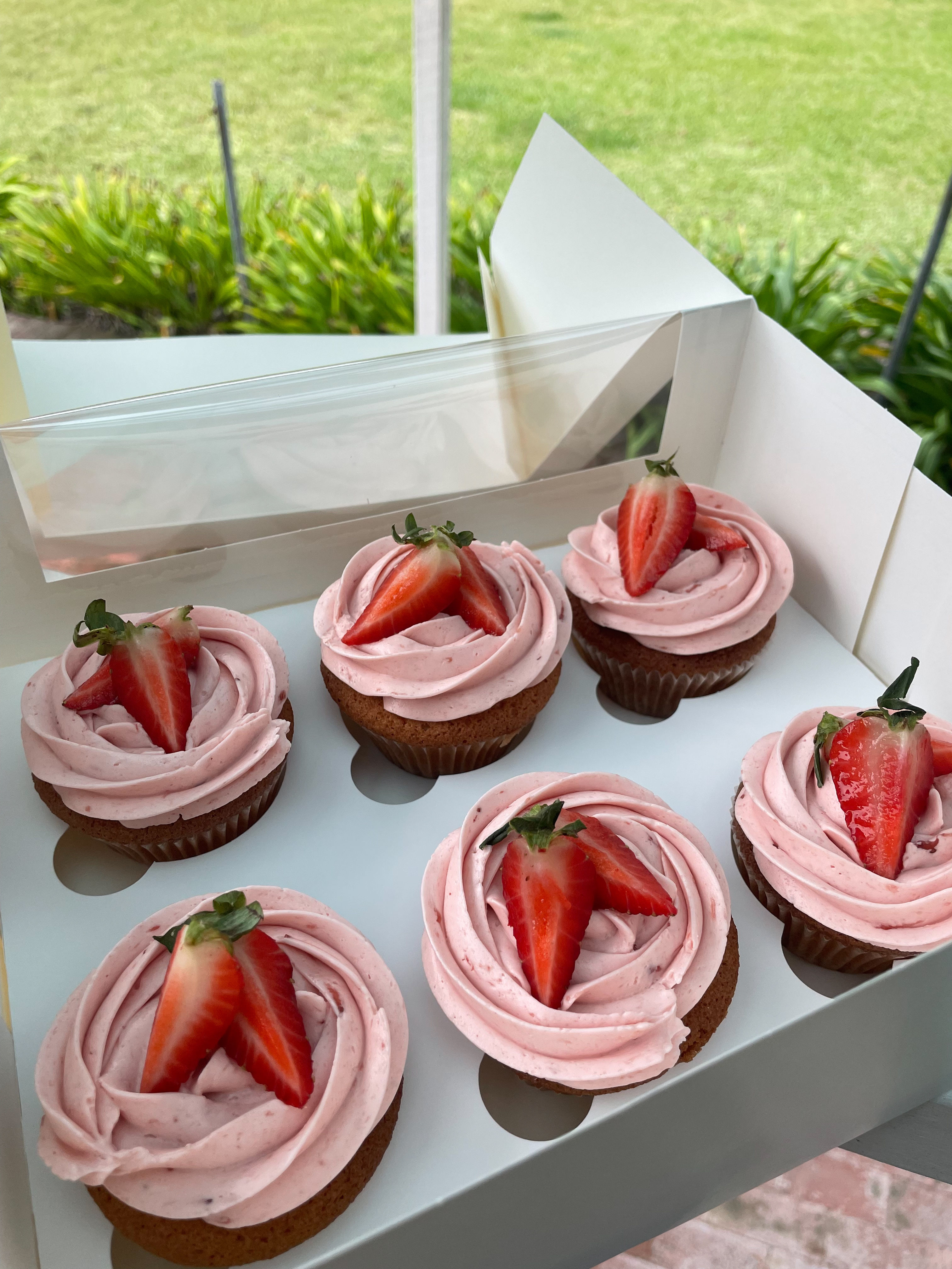 Strawberry Delicious Cupcakes