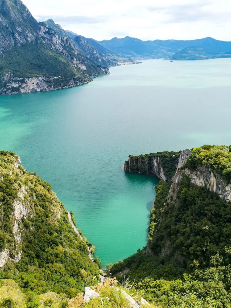 A picco sul lago d'Iseo. Periplo del Monte Clemo (verde)