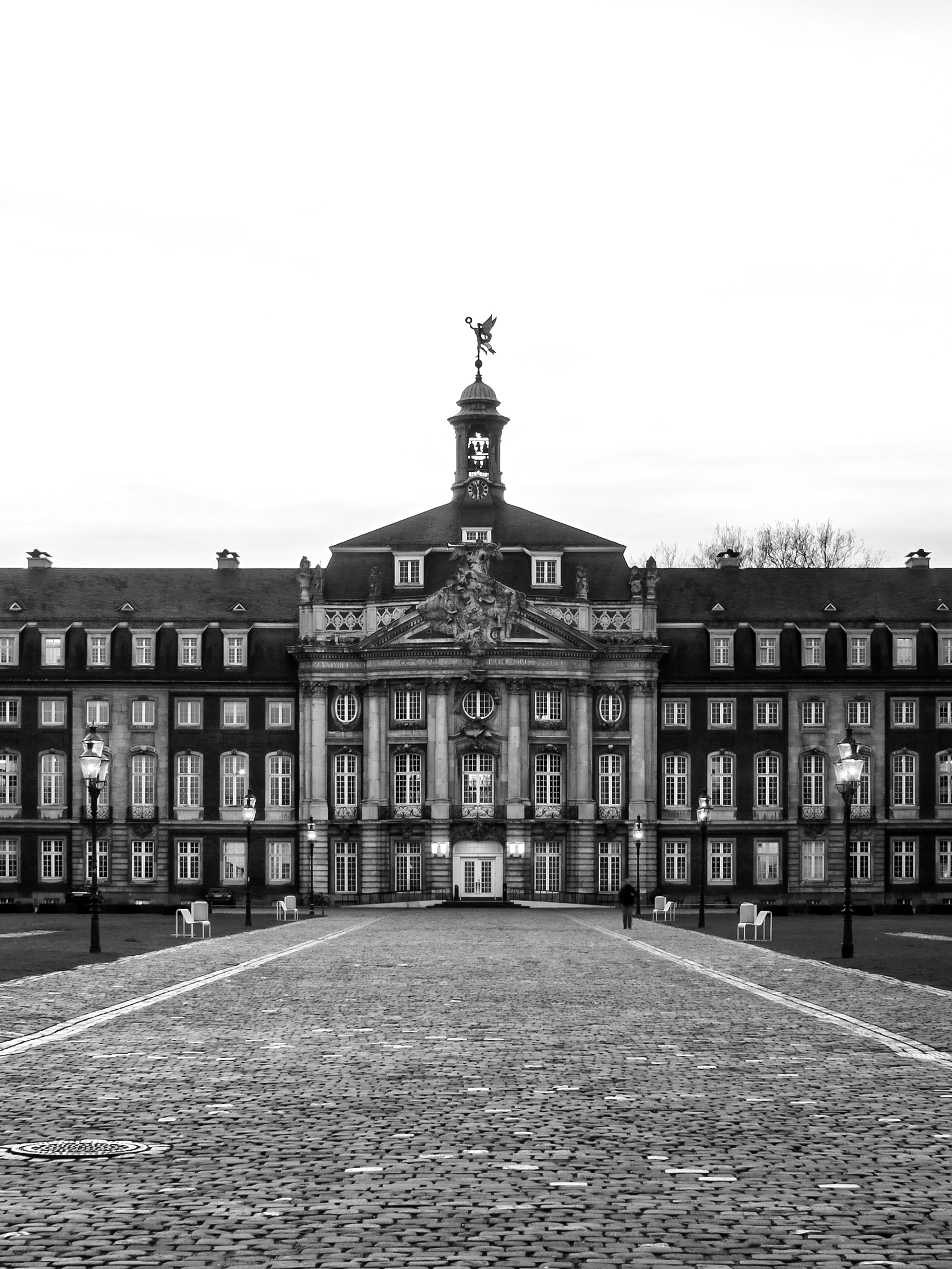 Universität Münster_edited.jpg