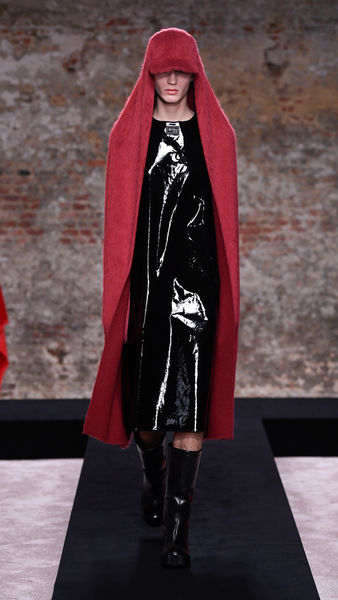 RAF SIMONS - AUTUMN - WINTER 2022 - 02.JPG