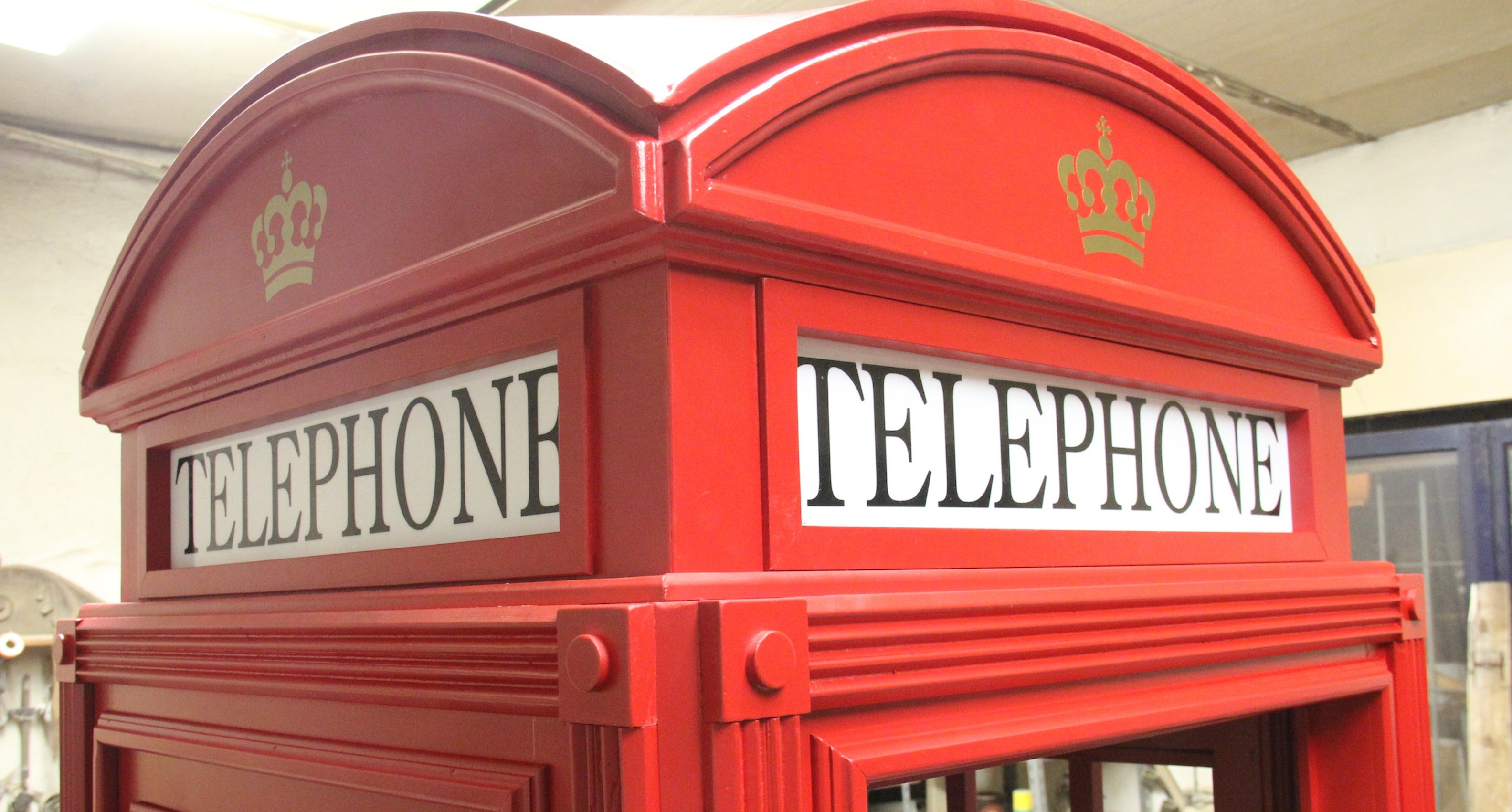 CABINA TELEFONICA INGLESE IN LEGNO SU MISURA
