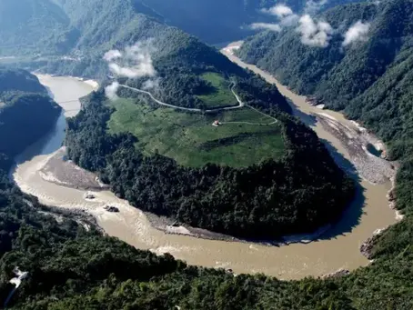 China da inicio a la construcción de la presa hidroeléctrica más grande del mundo, generando tensiones regionales