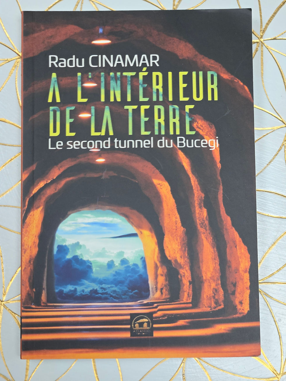 À l’intérieur de la Terre – Radu Cinamar