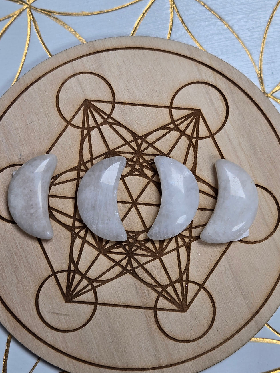 Pierre de lune pierre forme lune