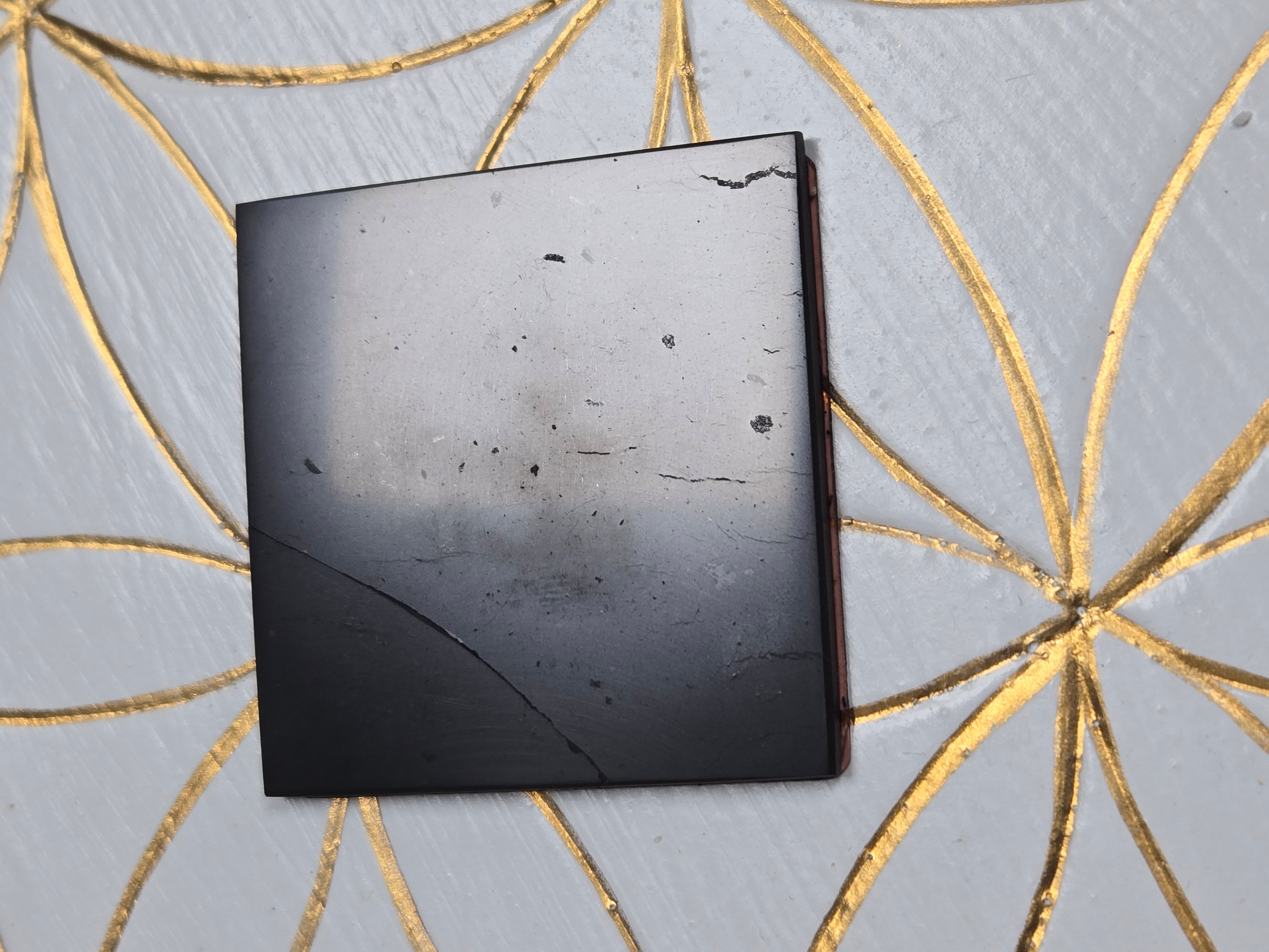 Shungite paque pour pc ou téléphone