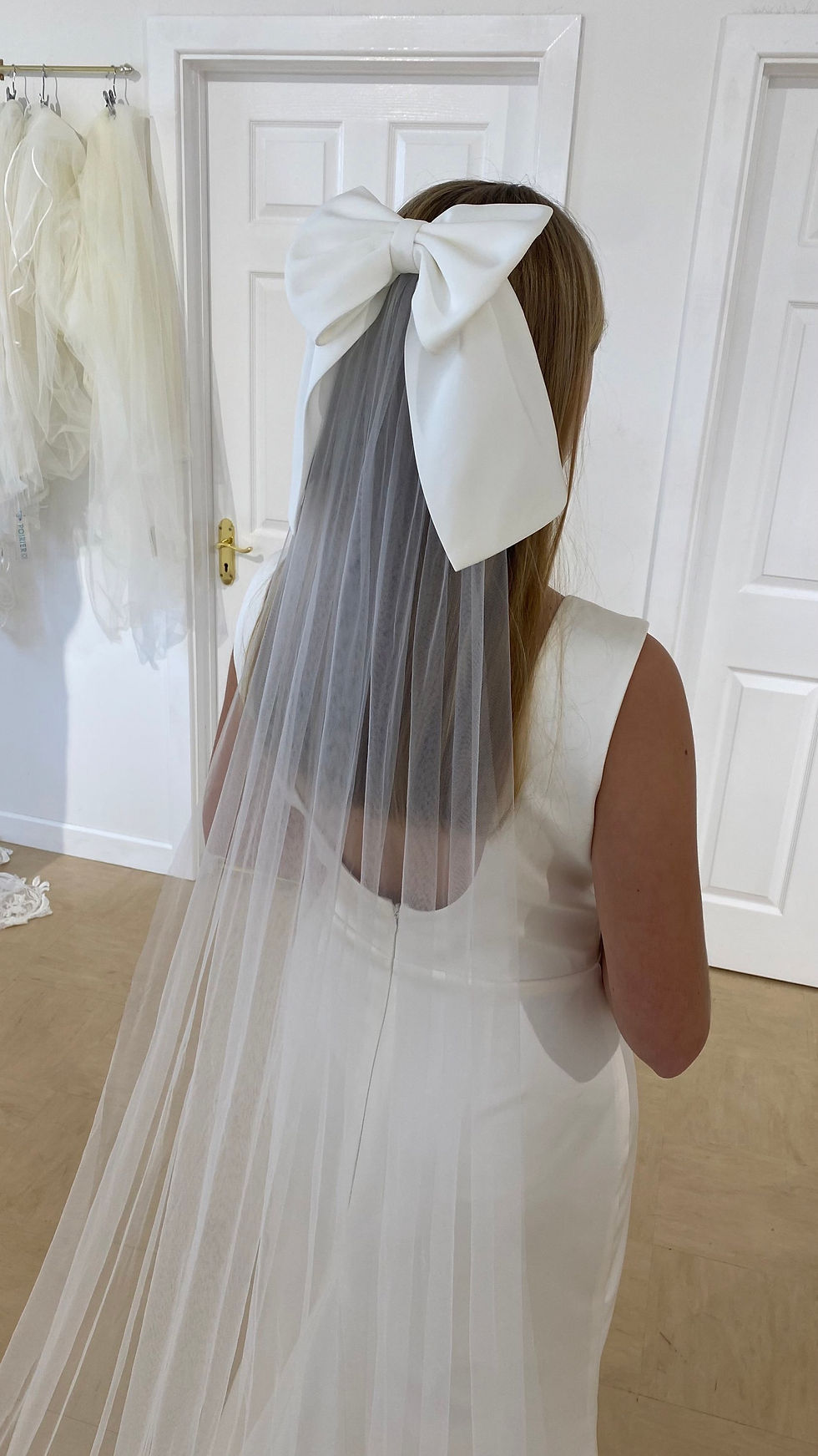 Thumbnail: Bow veil