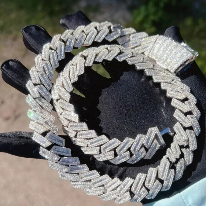 Thumbnail: Cuban Link Baguette Chain 18mm