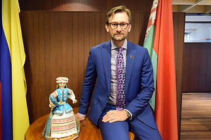 Embajador 1 PORTADA.jpg