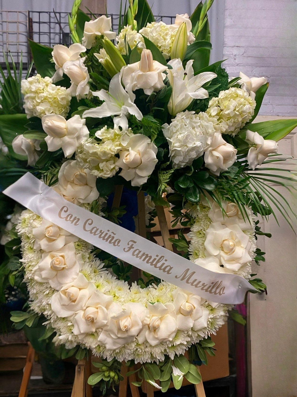 Medium Standard WreathOpened Roses