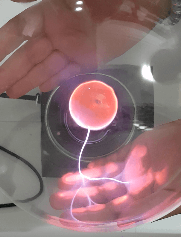 כדור הקסם החשמלי