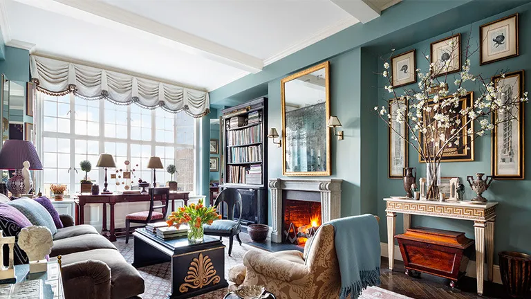 alexa-hampton-mantel-tips-01.webp