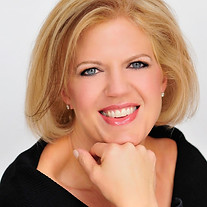 Leanne Latuda's headshot.jpg