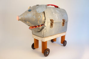 Lunchbox Pig