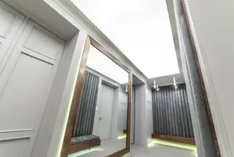 Dekoestate | Projektowanie wnętrz | Sufity napinane DPS |
Od kilkunastu lat jesteśmy również dystrybutorem sufitów napinanych DPS. Producent, którego reprezentujemy oferuje (jako jeden z niewielu dostawców sufitów napinanych) produkty najwyższej jakości ze wszystkimi wymaganymi atestami i certyfikatami. W związku z tym nasze sufity mogą być montowane nie tylko w lokalach mieszkalnych, ale i we wszystkich obiektach publicznych, również tych o podwyższonych wymaganiach bezpieczeństwa materiałów takich jak biurowce, restauracje, lotniska, kościoły, szpitale, baseny itp. 