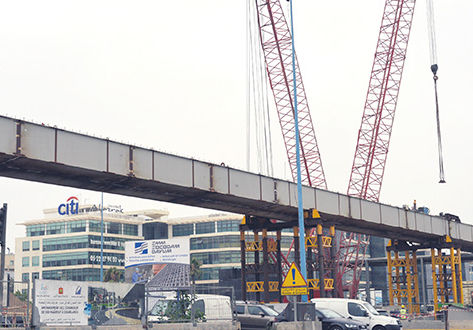 Logistique:
Dernière étape pour l’échangeur de Sidi Maârouf, les ingénieurs testent le pont à hauban
