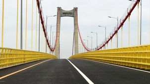 Transport routier/Mozambique:
le plus grand pont suspendu d'Afrique, inauguré à Maputo