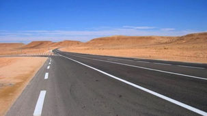 Transport routier: Niger
La route transsaharienne "poursuit son chemin"