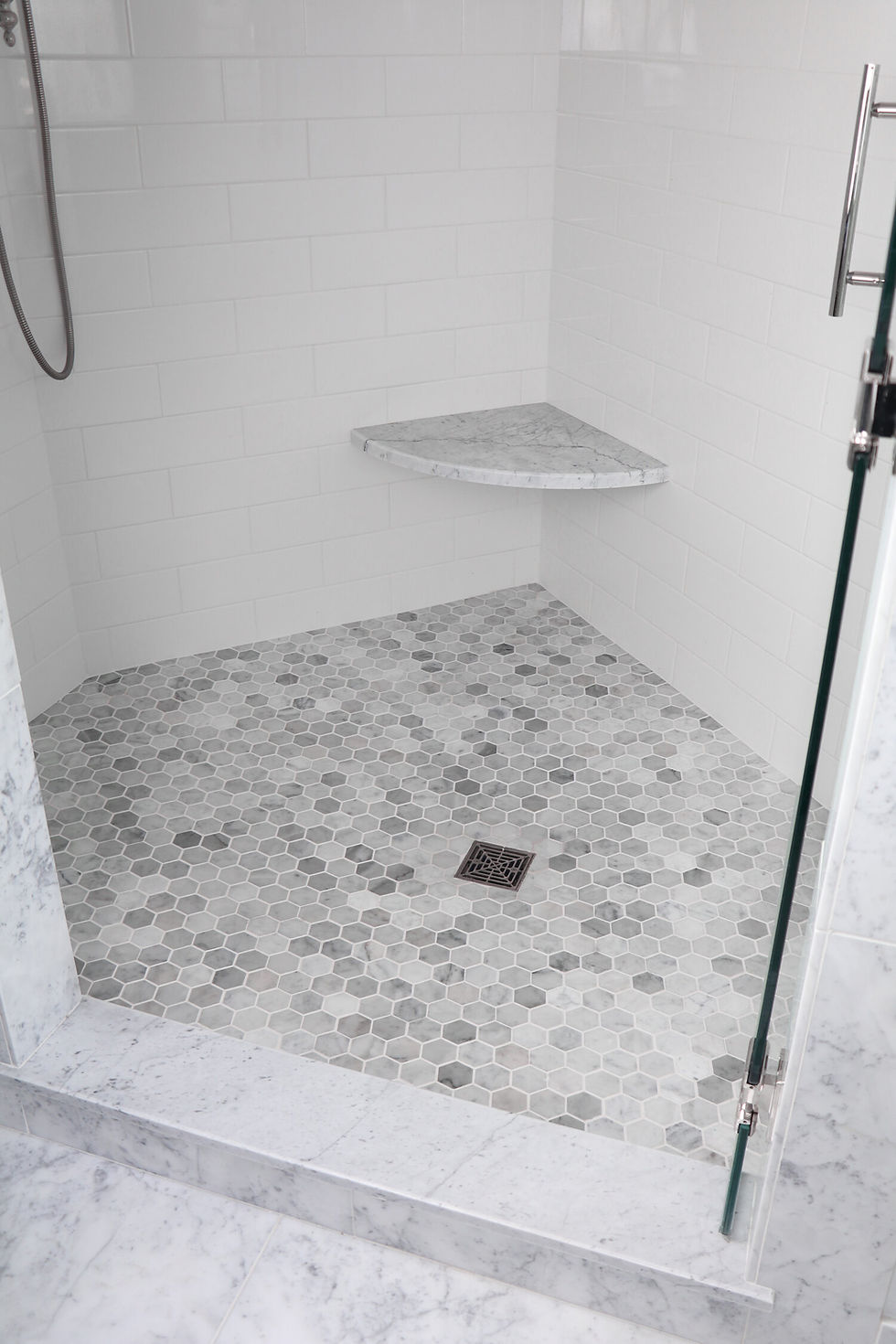 Thumbnail: Venatino Carrara Hexagon Mosaic