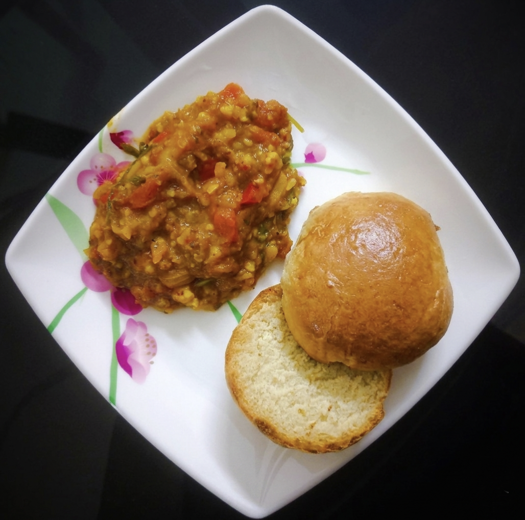 Mumbai-Style Pav Bhaji with Dairy-Free Pav