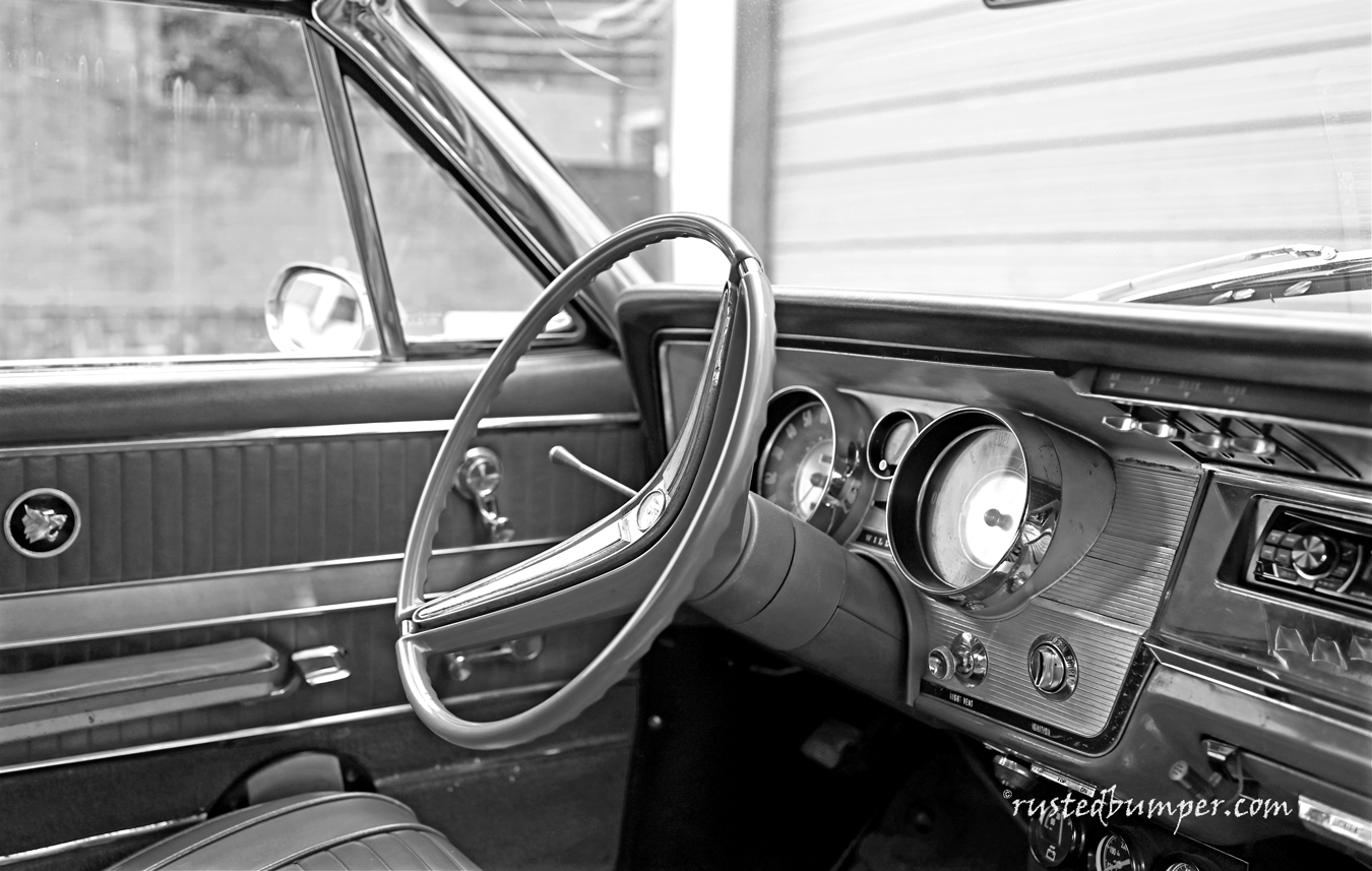 1963-Buick-Wildcat-Drivers-Interior-BW.gif