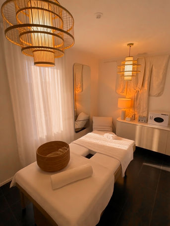 Discover premium New Zealand escorts, NZescorts, hookers NZ, and escort girls NZ at The Apartment Escorts NZ. Enjoy sensual relax massage, private sex service bookings, and luxury companionship in Auckland CBD.