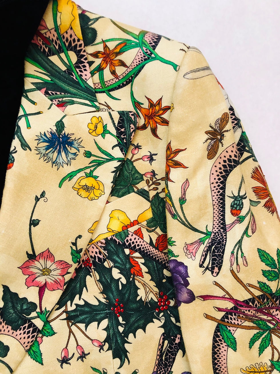 Thumbnail: Gucci Suit Size 8
