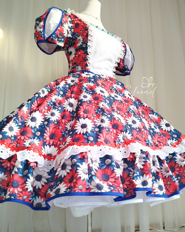 Vestidos de cueca para niña y mujer confeccionados en Chile, diseños exclusivos de huasa chilena, trajes folclóricos elegantes para Fiestas Patrias, competencias y presentaciones.