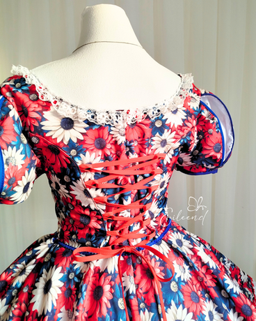 Vestidos de cueca para niña y mujer confeccionados en Chile, diseños exclusivos de huasa chilena, trajes folclóricos elegantes para Fiestas Patrias, competencias y presentaciones.