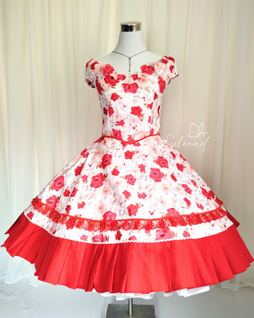 Vestidos de cueca para niña y mujer confeccionados en Chile, diseños exclusivos de huasa chilena, trajes folclóricos elegantes para Fiestas Patrias, competencias y presentaciones.