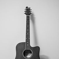 Opinión de Alvaro, cliente de la psicóloga sanitaria de Barcelona Sílvia Pérez. Imagen de guitarra