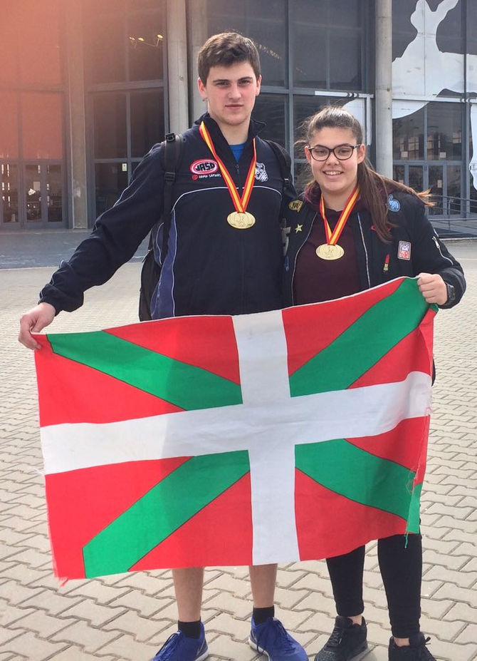 Ane Torres y Joseba Berasain campeones de España junior de lanzamiento de
peso