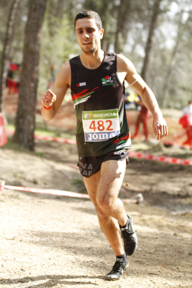 Cinco nuevos campeones de Euskadi en pista cubierta