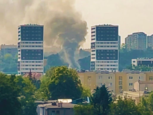 Tragiczny pożar w budynku noclegowym przy Jarze Czynu Społecznego.  Trzy osoby nie żyją! [AKTUALNIE]