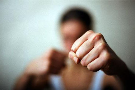 Energię zmieniał w agresję, aż…wpadł w ręce policjantów