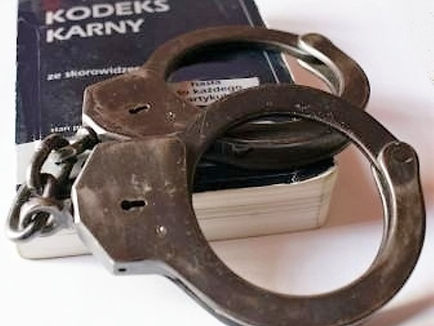 Na spacerze z psem też się jest policjantem i…zatrzymuje poszukiwanego listem gończym