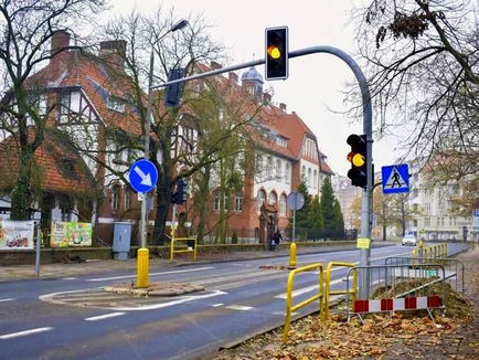 Będzie bezpieczniej przy ruchliwych jezdniach. Pomogą sygnalizacje świetlne