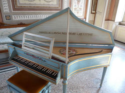 spinet with latin motto (30%)