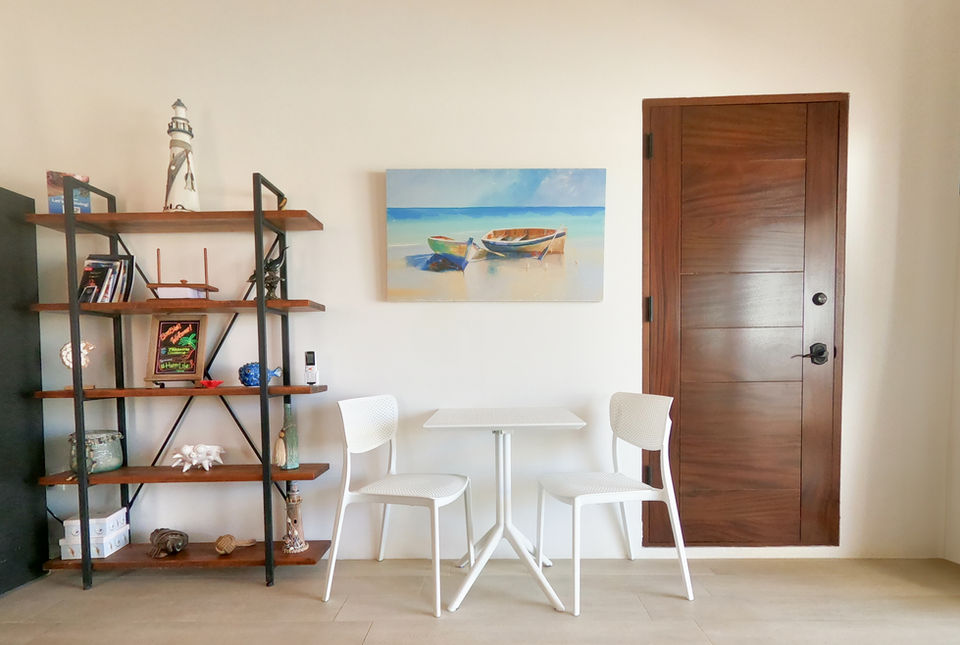 Kas di Almendra Great Room