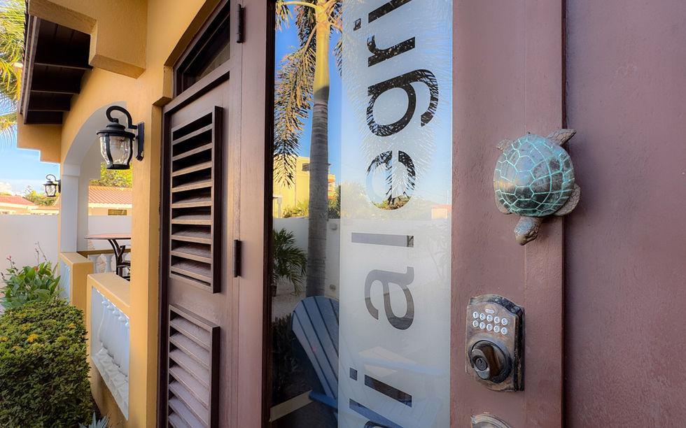With effortless keyless entry and a sea turtle door knocker setting the tone, you’re welcomed into your island getaway the moment you arrive.