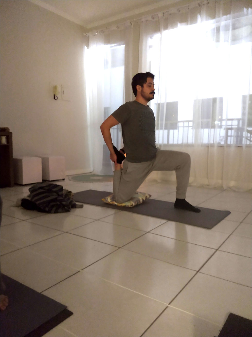 Extensão do quadril com flexão de joelho