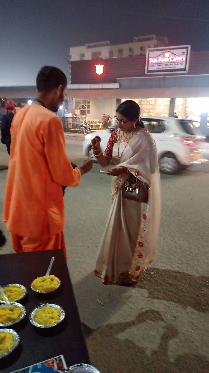 photo_6228541283689939462_y