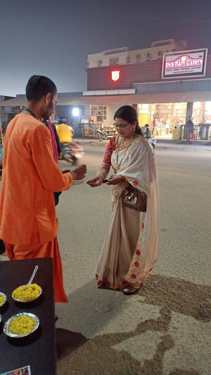 photo_6228541283689939467_y