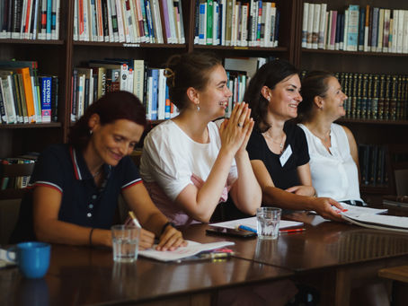 Lektori sa učia v Akadémii veľkých diel
