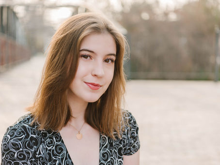 Glowing Morning Senior Session at the King William Bridge